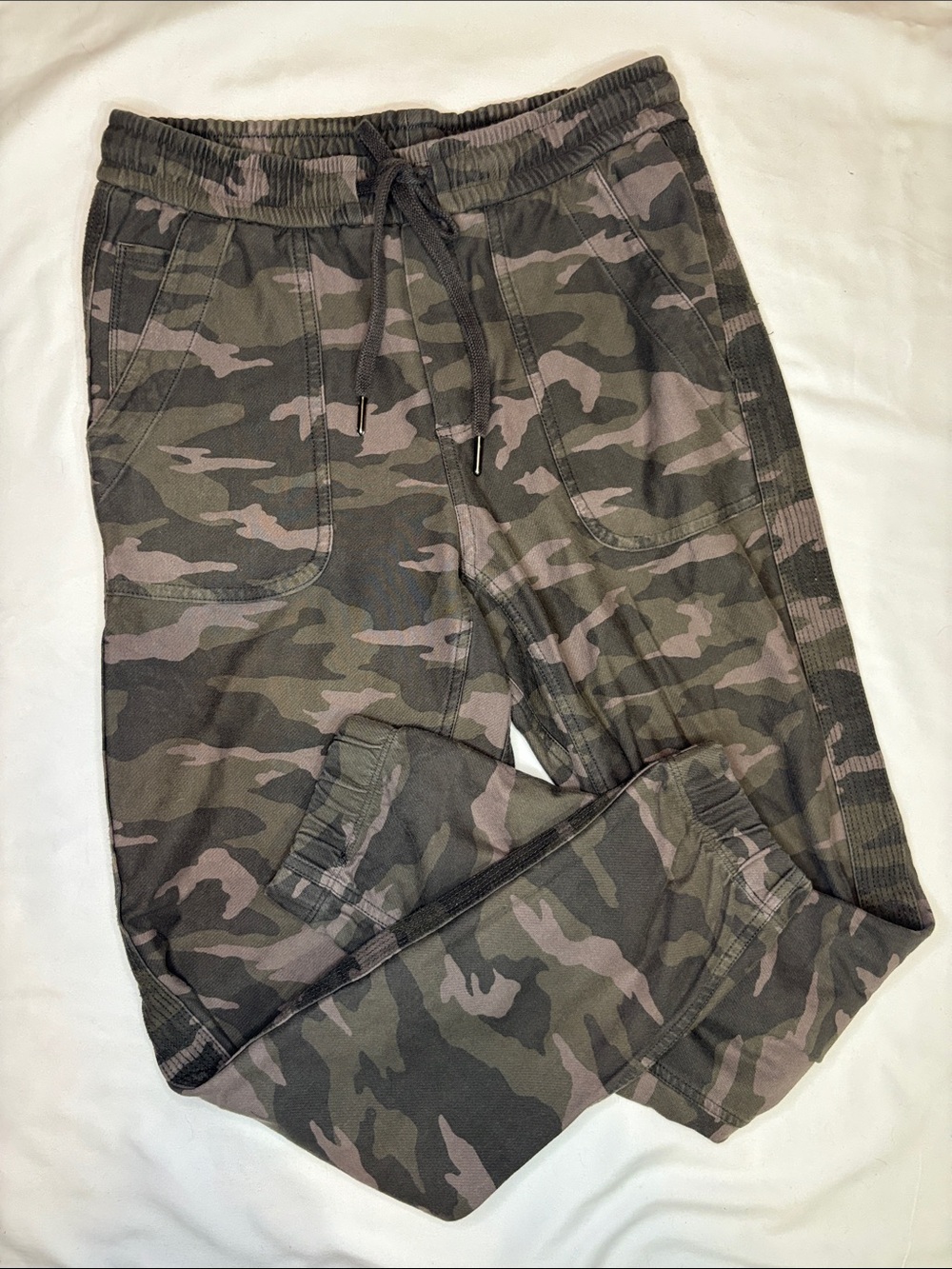 Athleta Size 0 Camo Farallon Jogger Sweatpants Camouflage Baggy Comfy Gym Active